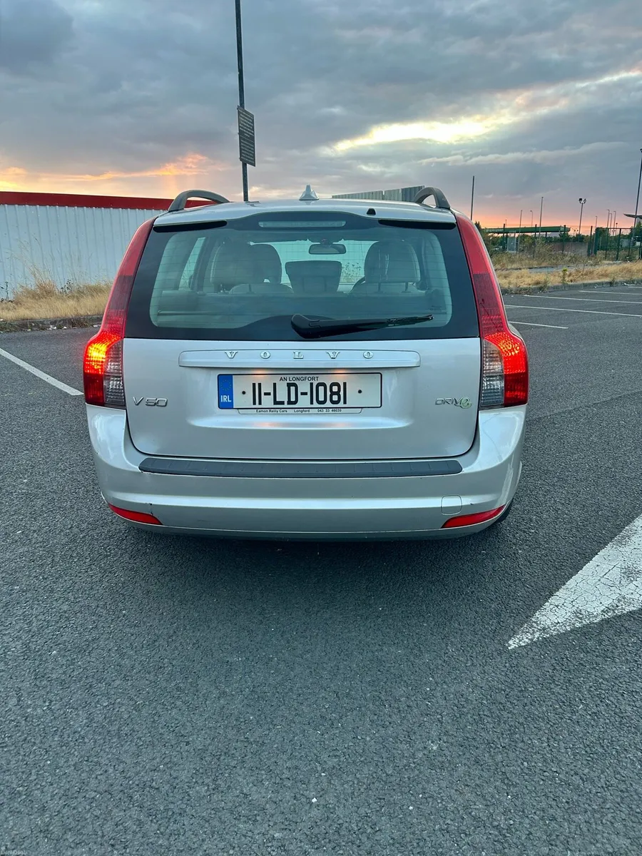 2011 Volvo V50 - Image 3