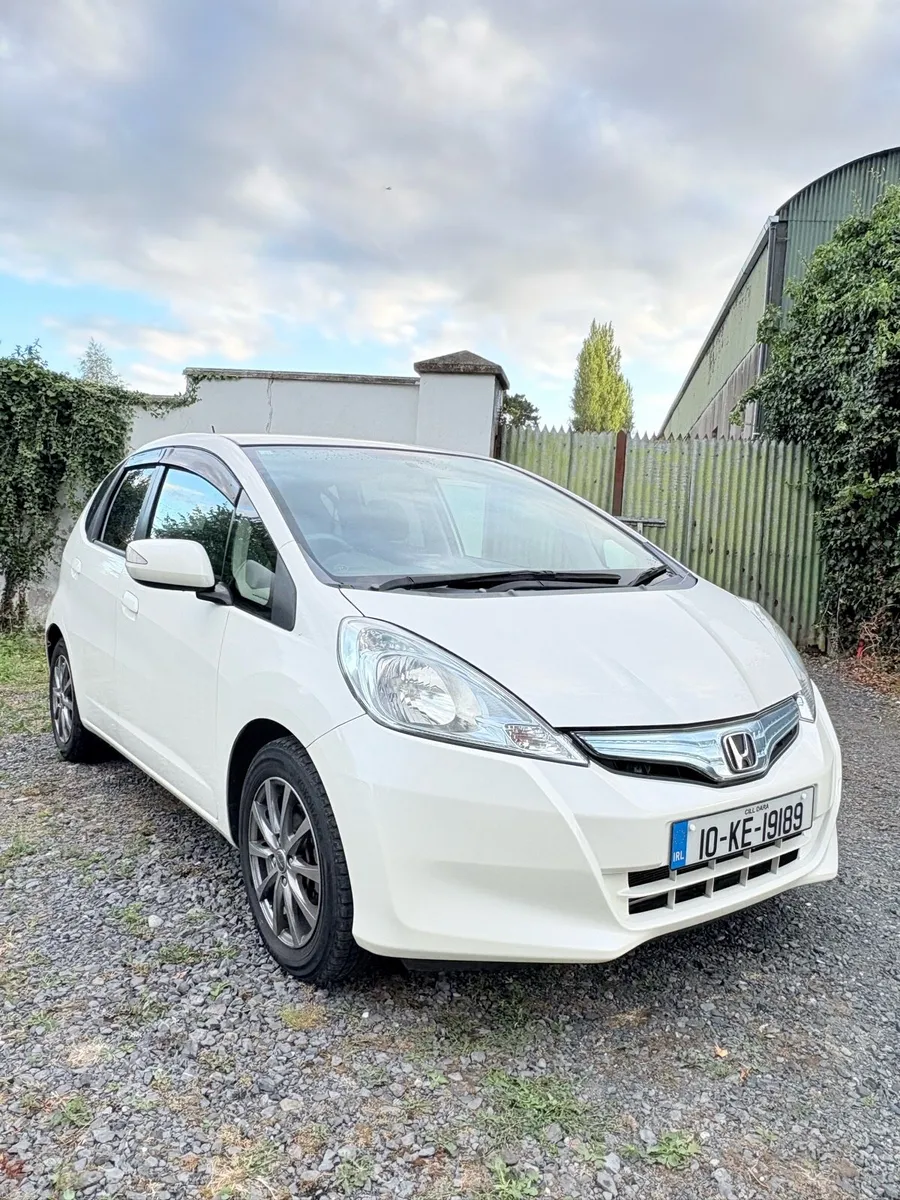 Honda Fit 2010 Automatic [Low mileage] - Image 3