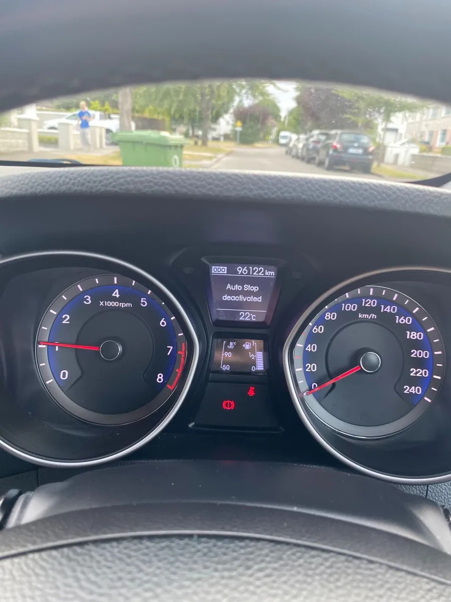 Hyundai i30 2014 - Image 2