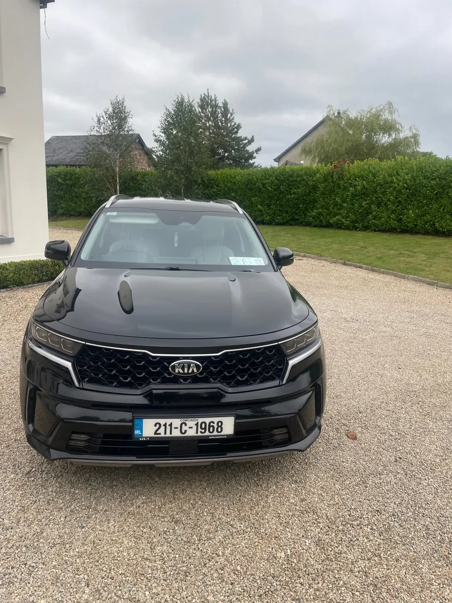 Kia Sorento 2021  4x4 7 seater - Image 1