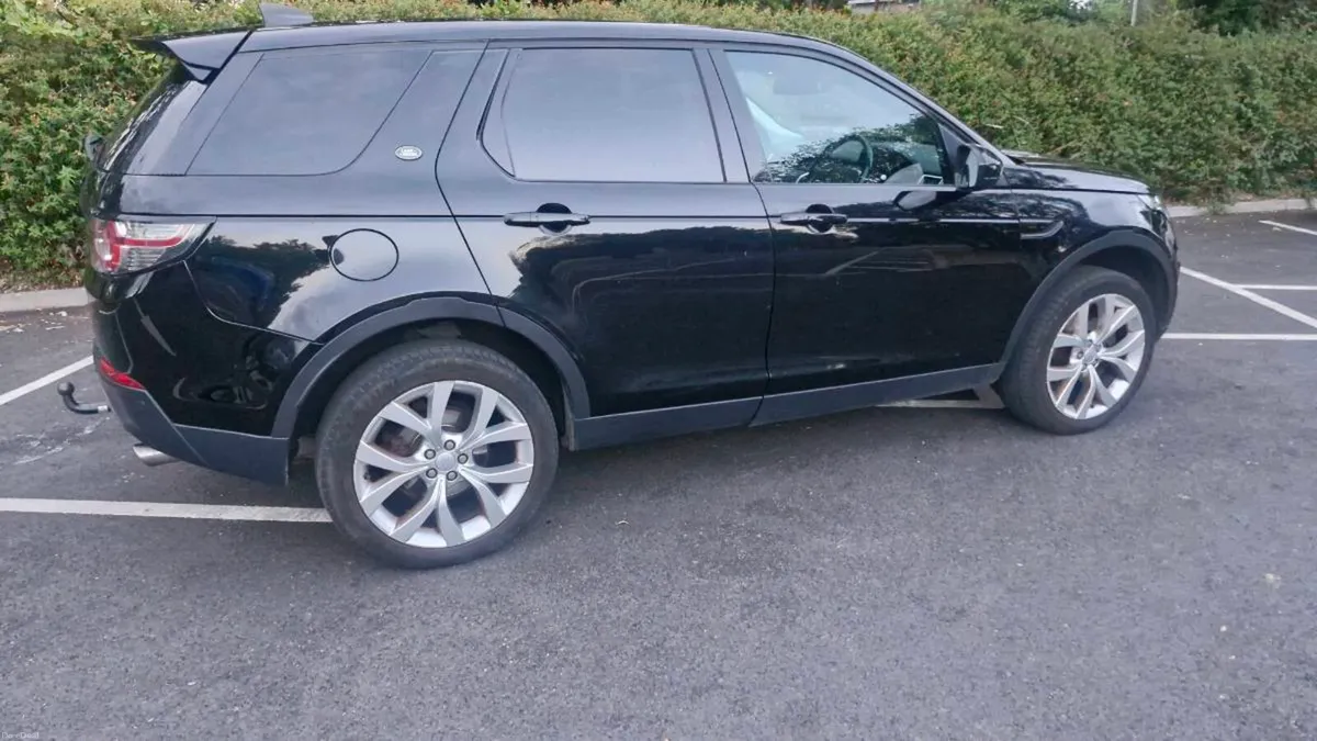 Land rover discovery sport - Image 1