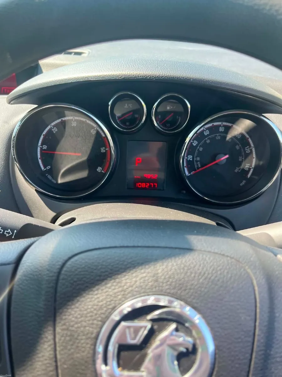 Vauxhall Meriva 2011 - Image 2