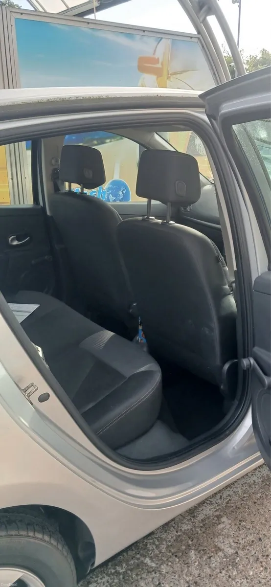Renault Clio 1.2 - Image 6