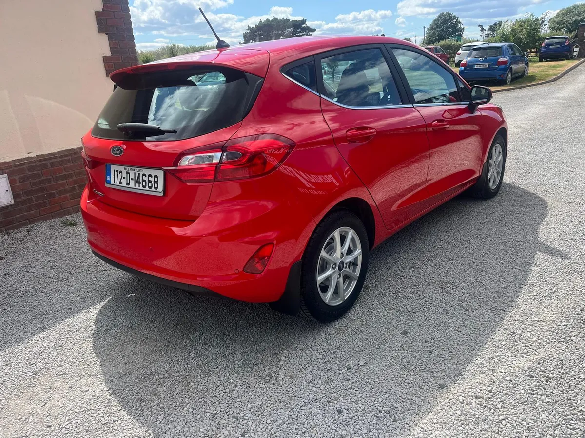 Ford Fiesta  Titanium 2017 - Image 5