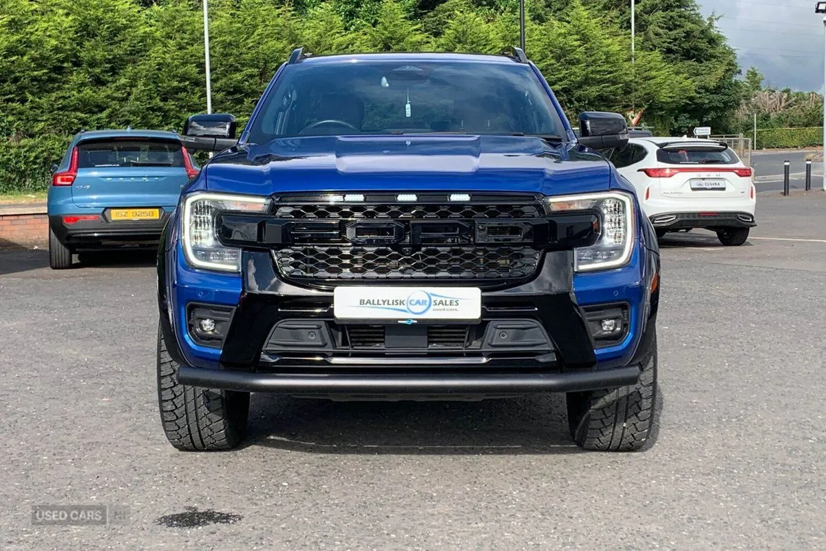 Ford Ranger 2.0 TD 205PS Wildtrak Auto 4WD in Ligh - Image 4