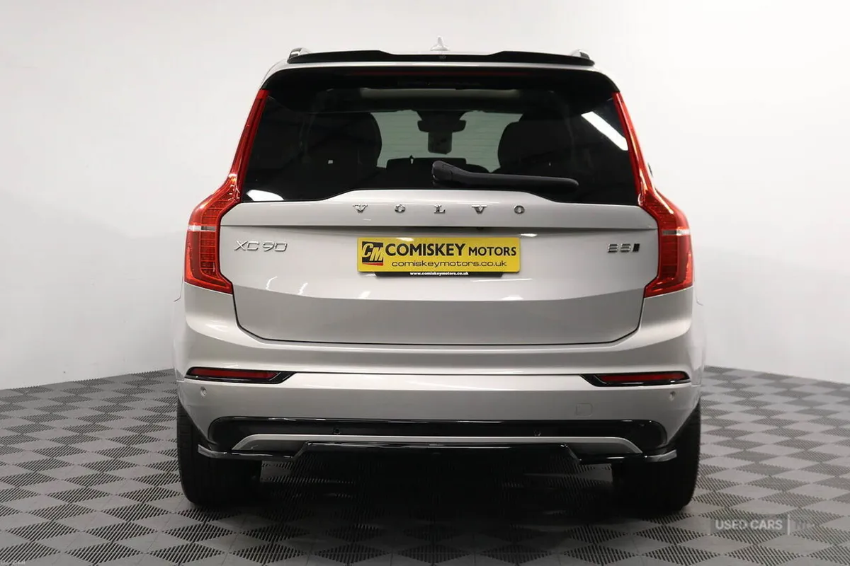 Volvo XC90 B5 MHEV Plus Auto 4WD - Image 6