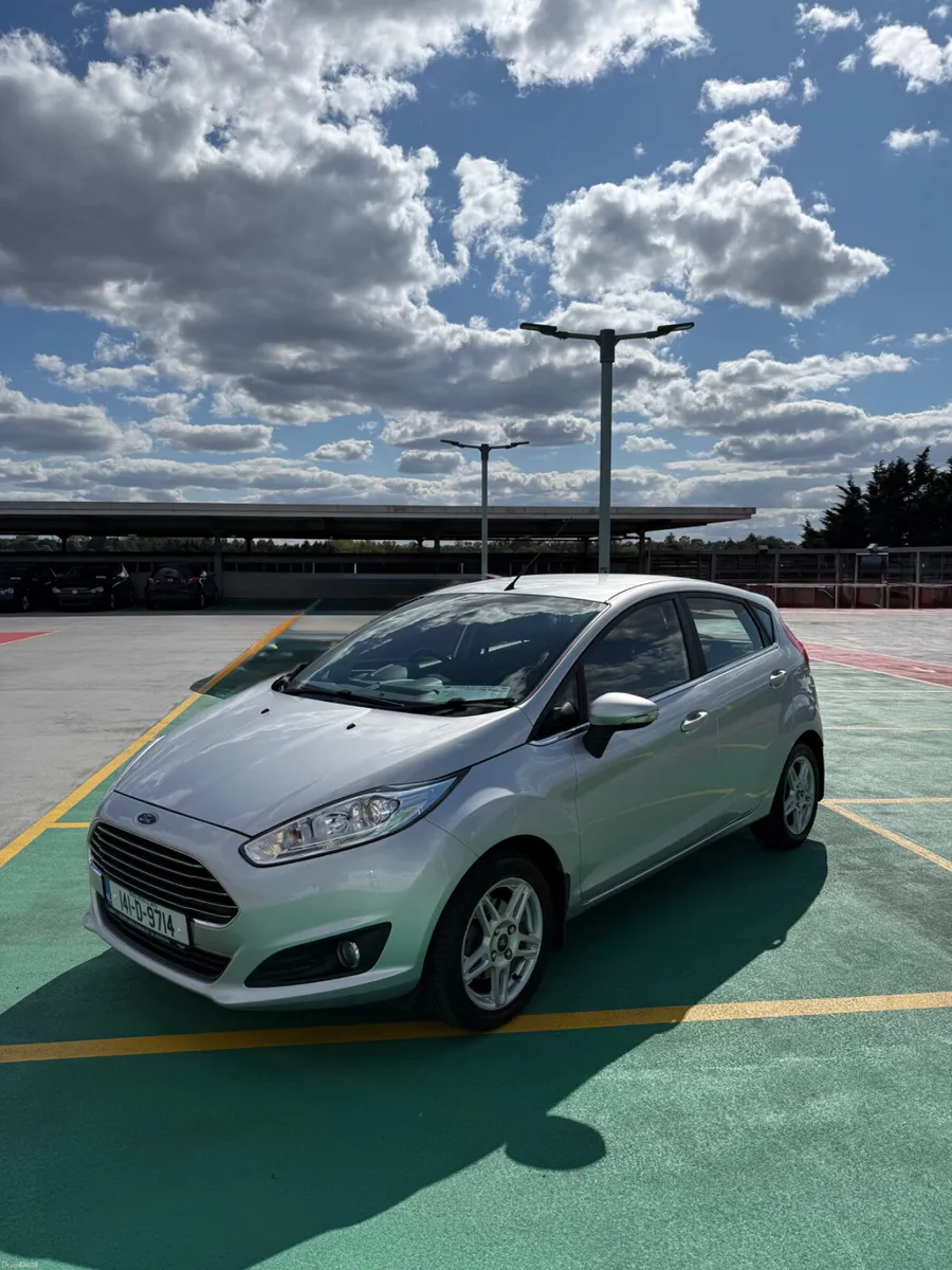 141 Ford Fiesta 1.2 Petrol - LOW MILEAGE - Image 3