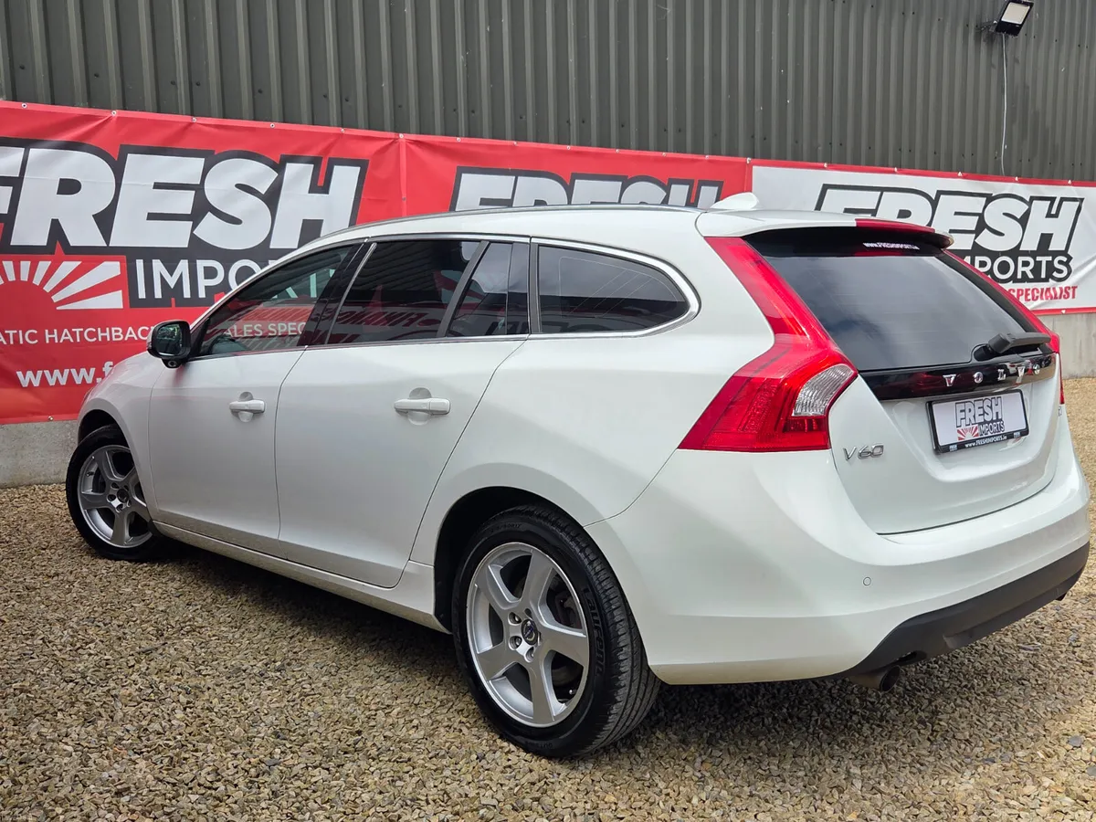 VOLVO V60 AUTO *52KMS* - Image 3