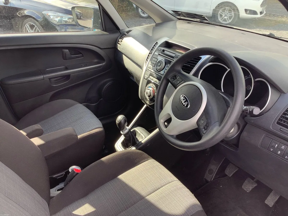 2015 kia venga 1.4 petrol…nct + serviced - Image 4