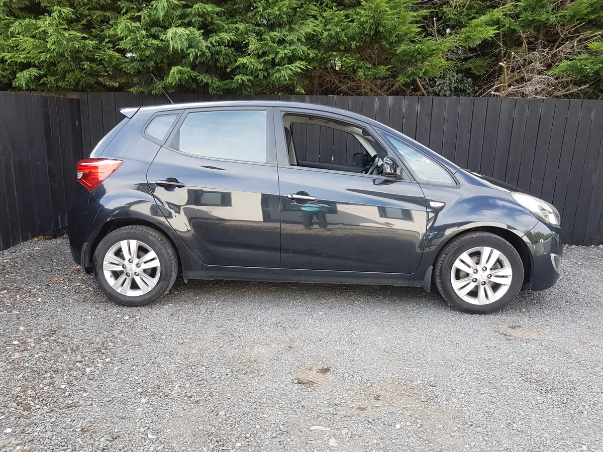 11 HYUNDAI IX20 .. NCT TODAY .. LOW KM - Image 4