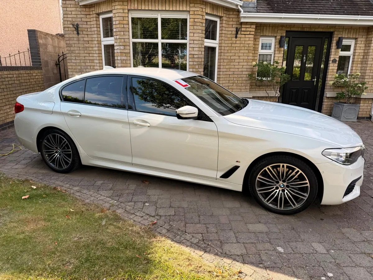 BMW 530e + extended BMW Warranty. - Image 3