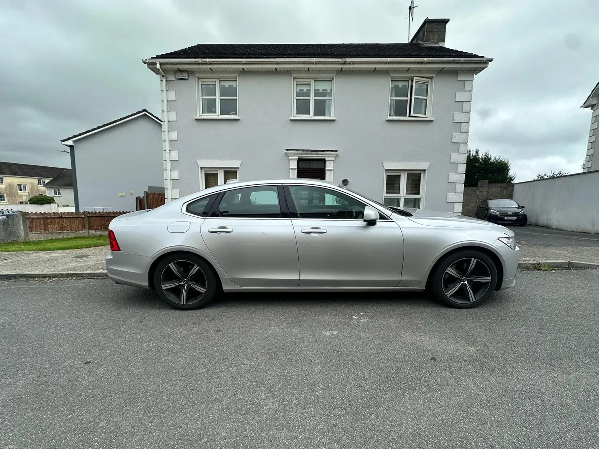 Volvo S90 R-Design - Image 2