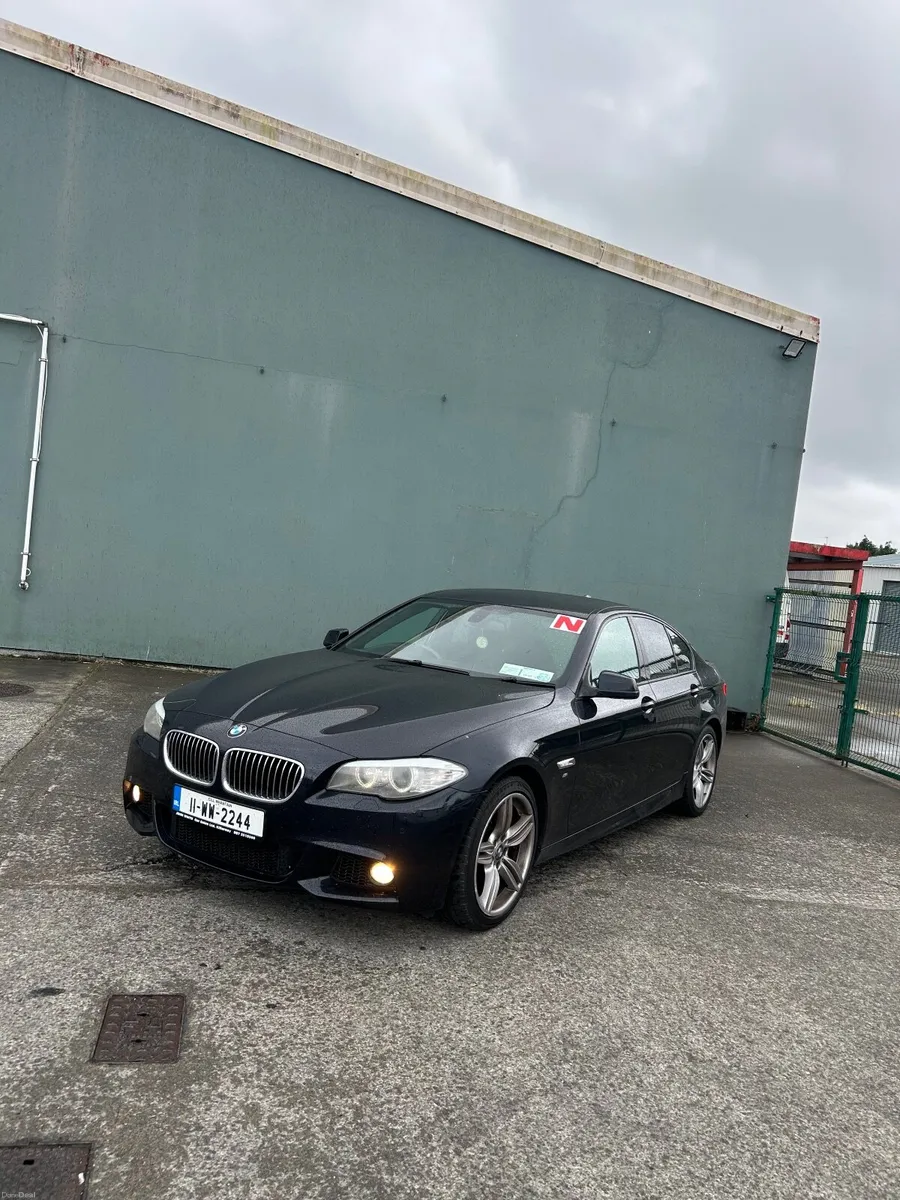 BMW 5-Series 2011 - Image 1