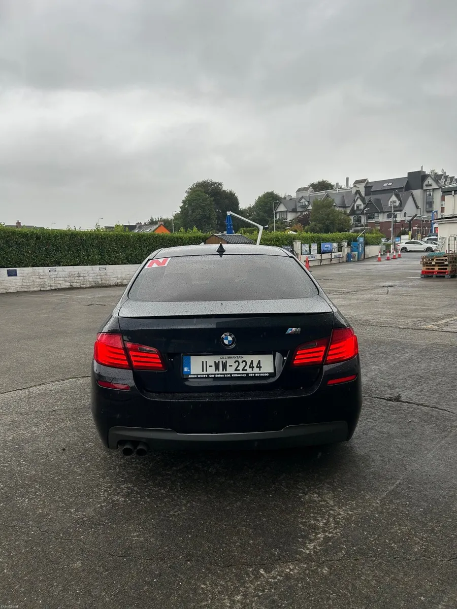 BMW 5-Series 2011 - Image 4