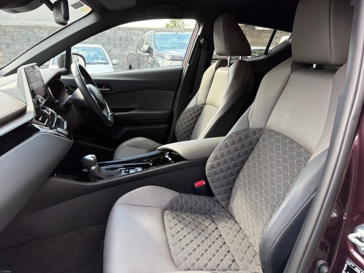 Toyota C-HR HYBRID SOL TOP SPEC *IRISH CAR* // HEA - Image 6