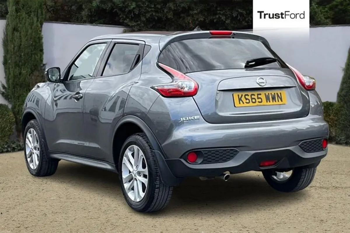 Nissan Juke 1.6 N-Connecta 5dr Xtronic - Image 2