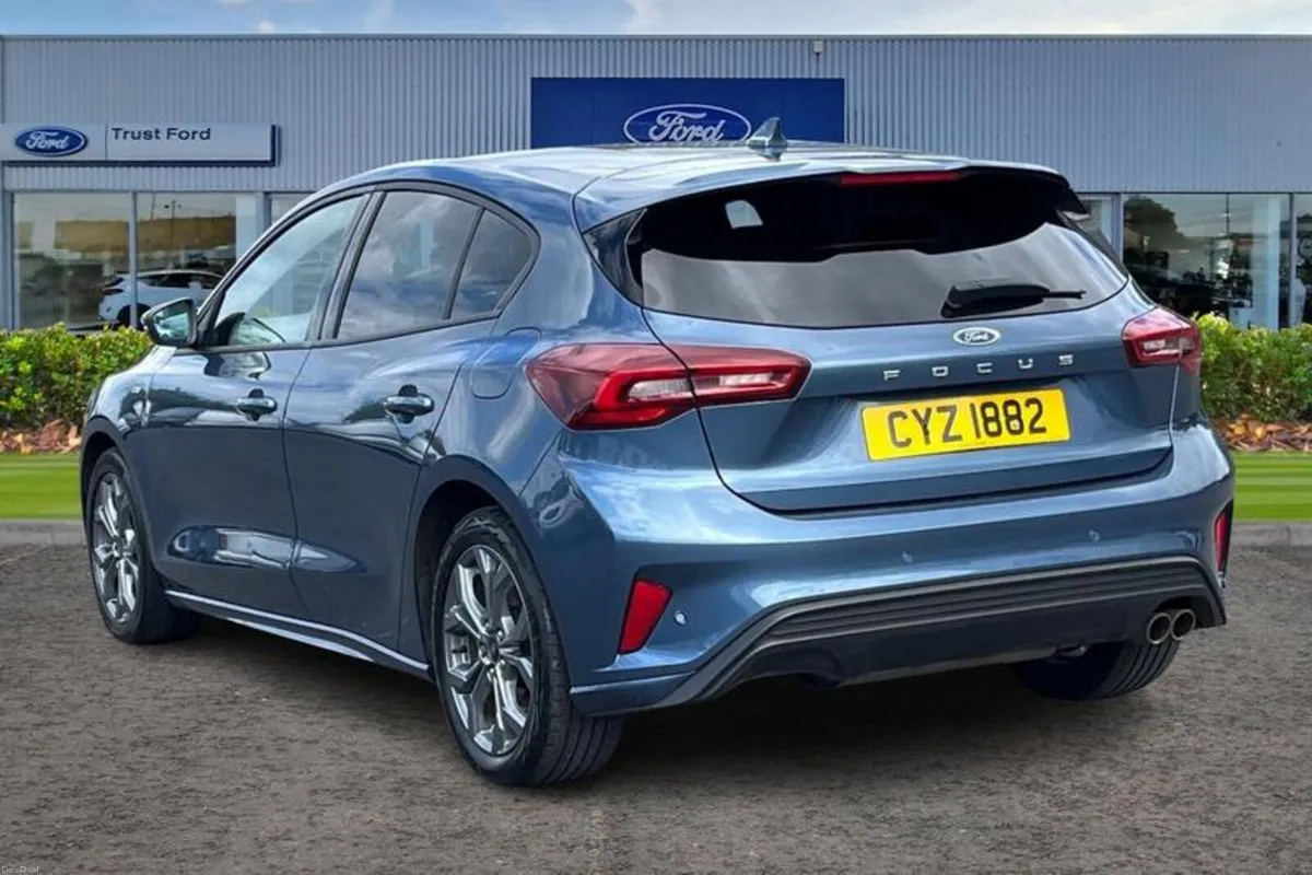 Ford Focus 1.0T EcoBoost ST-Line Hatchback 5dr - Image 2