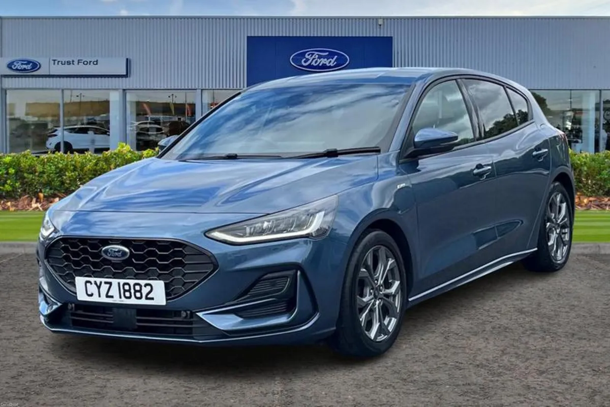 Ford Focus 1.0T EcoBoost ST-Line Hatchback 5dr - Image 5