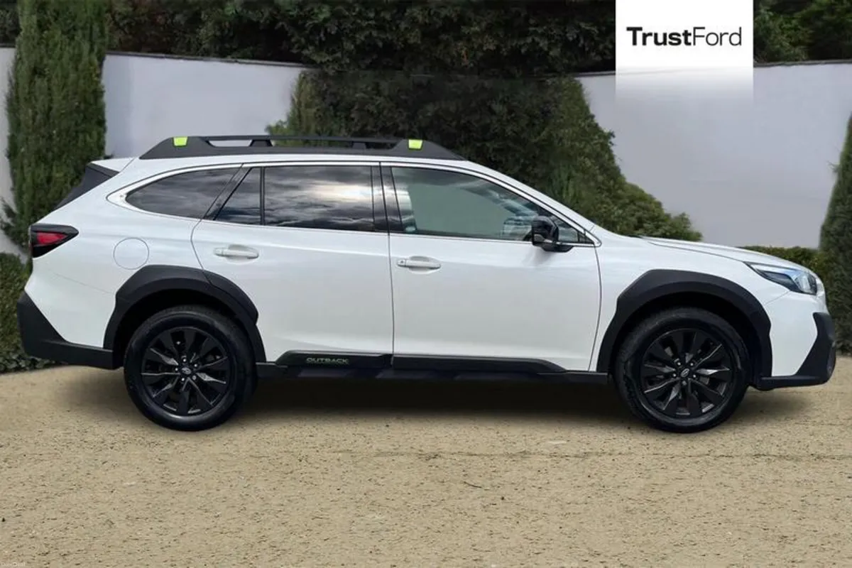 Subaru Outback 2.5i Field 5dr Lineartronic - Image 3