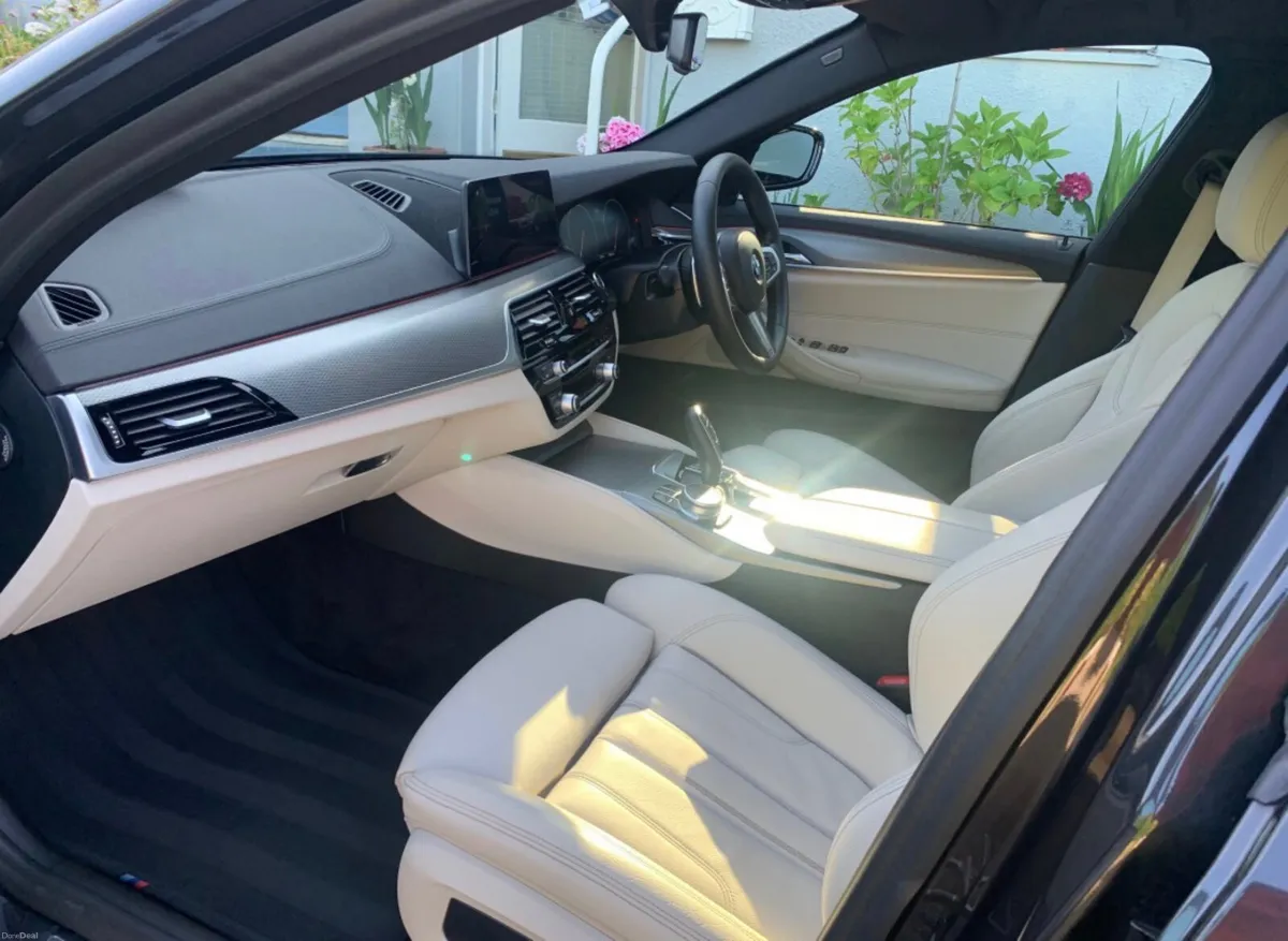 2019 BMW 520D MSPORT TOURING only 76000kms - Image 2