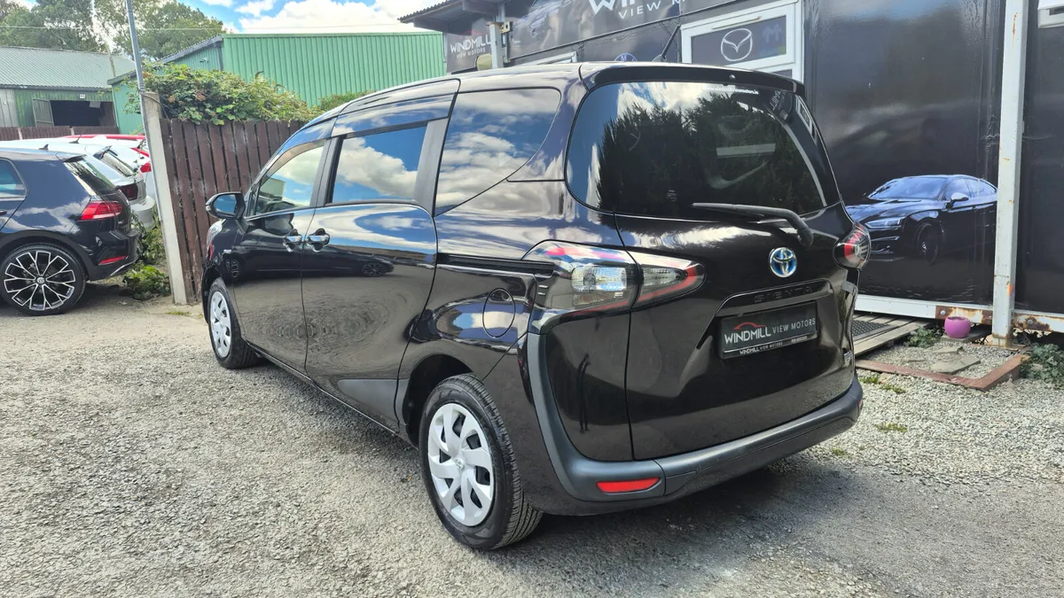 Toyota Sienta 1.5L Petrol Hybrid 2018 - Image 5