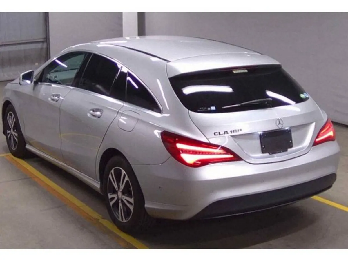 Mercedes-Benz CLA 1.6 CLA180 Shooting Brake Petrol - Image 3