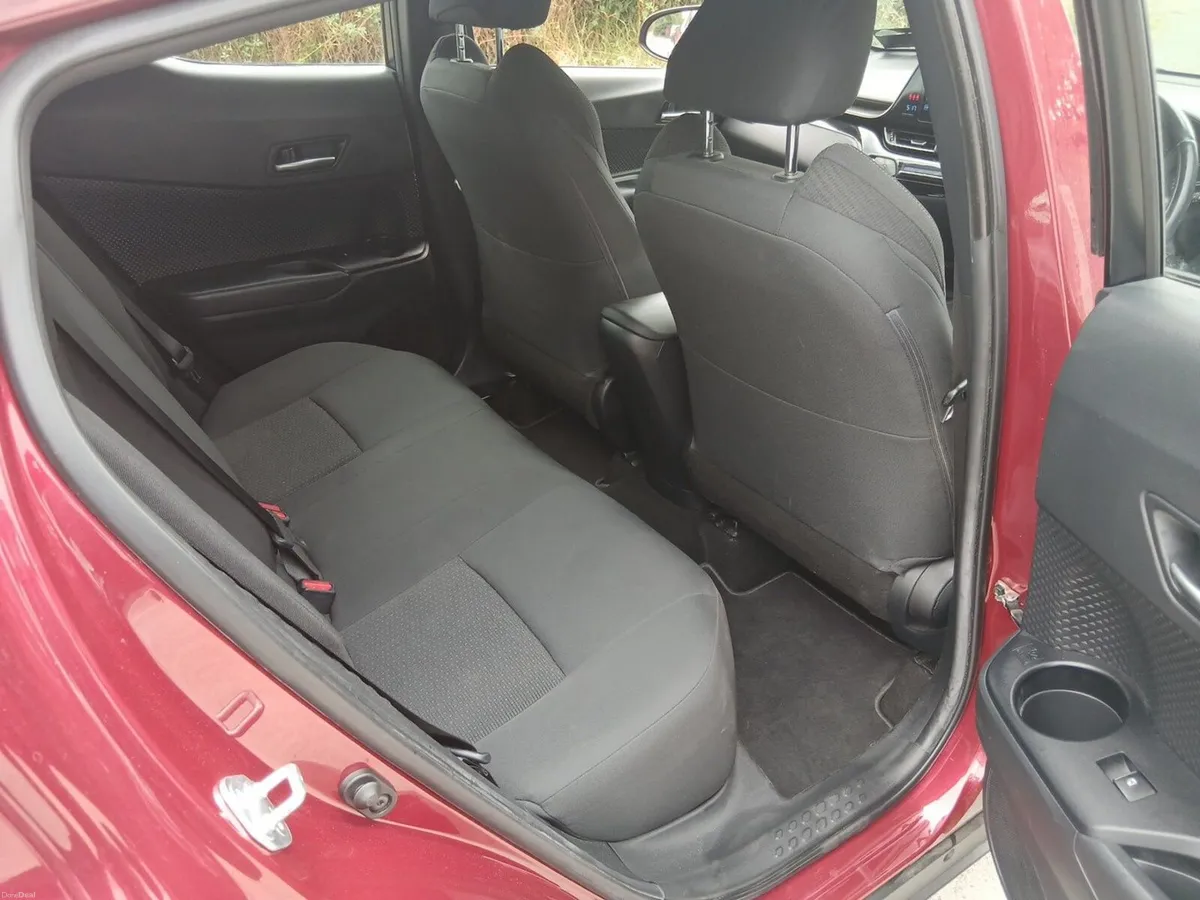 Toyota C-HR 2019 - Image 6