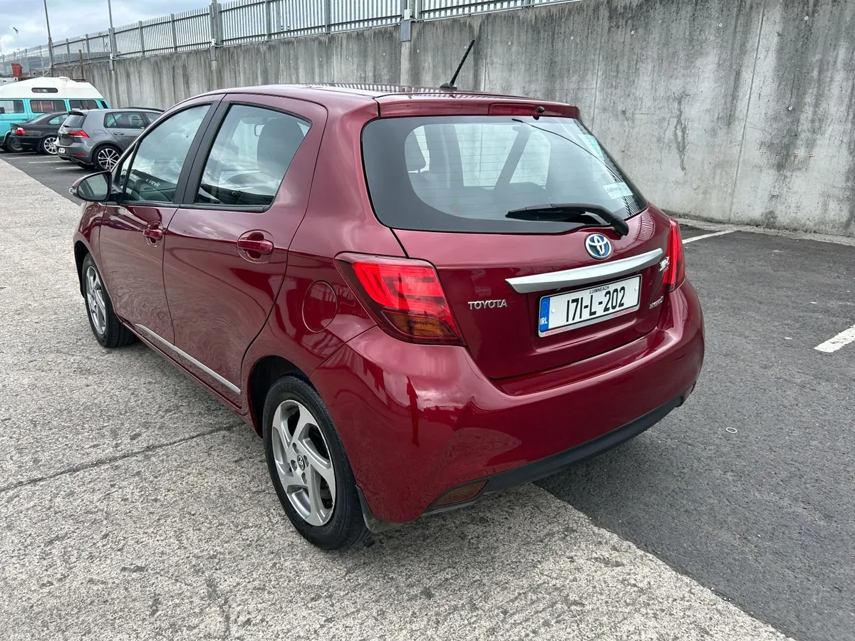 171 Toyota Yaris HYBRID new nct 05/28 tax 01/27 - Image 3