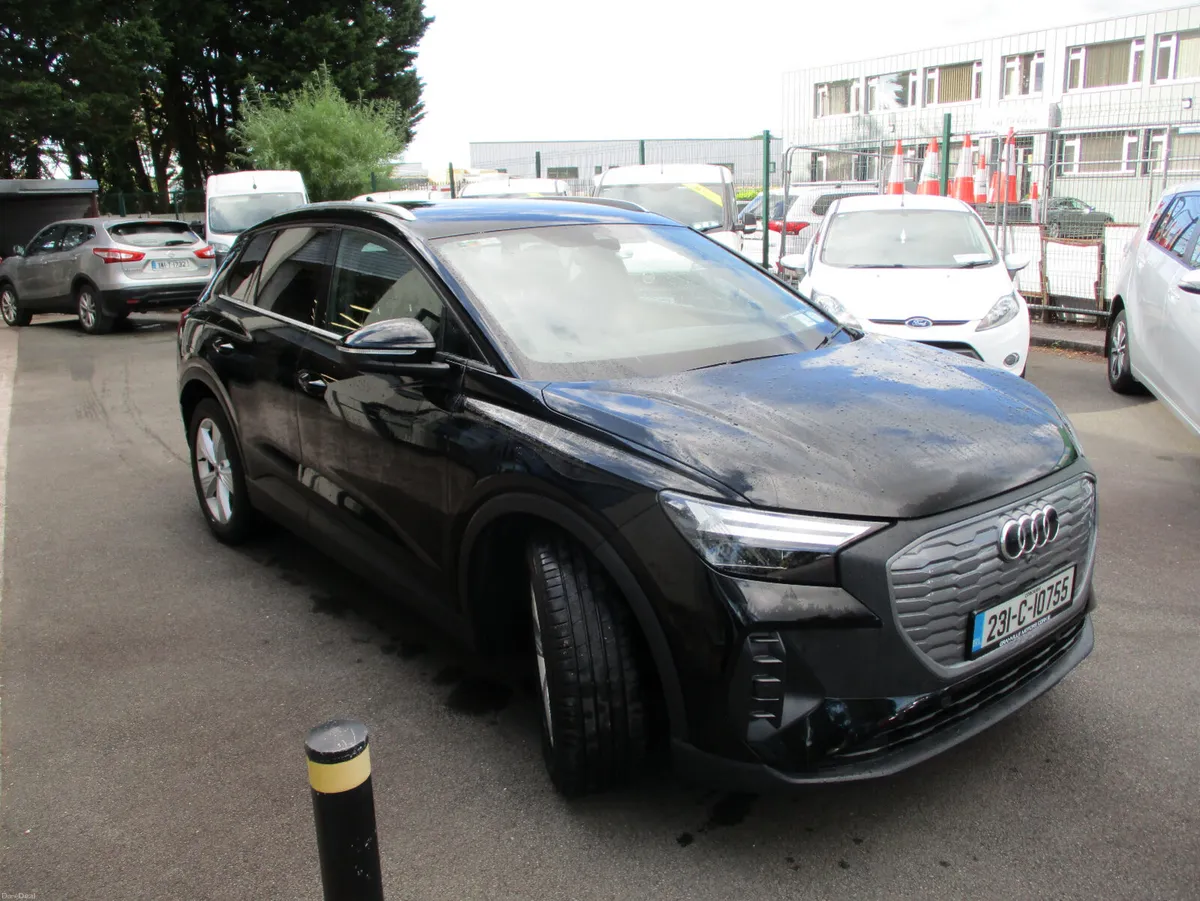Audi e-tron 40 Advance 2023 - Image 3