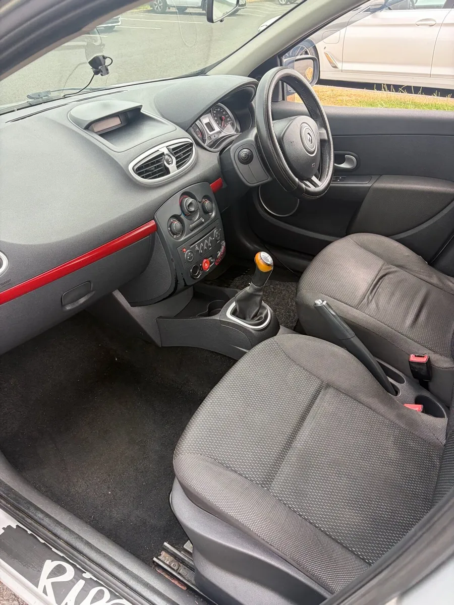 Renault Clio NCT & TAX - Image 5
