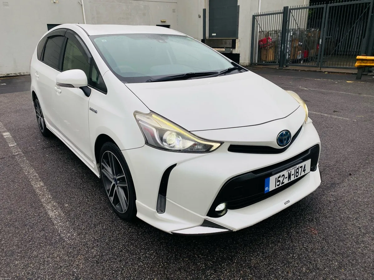 Toyota Prius Alph MODELLISTA HYBRID  7 seats - Image 2