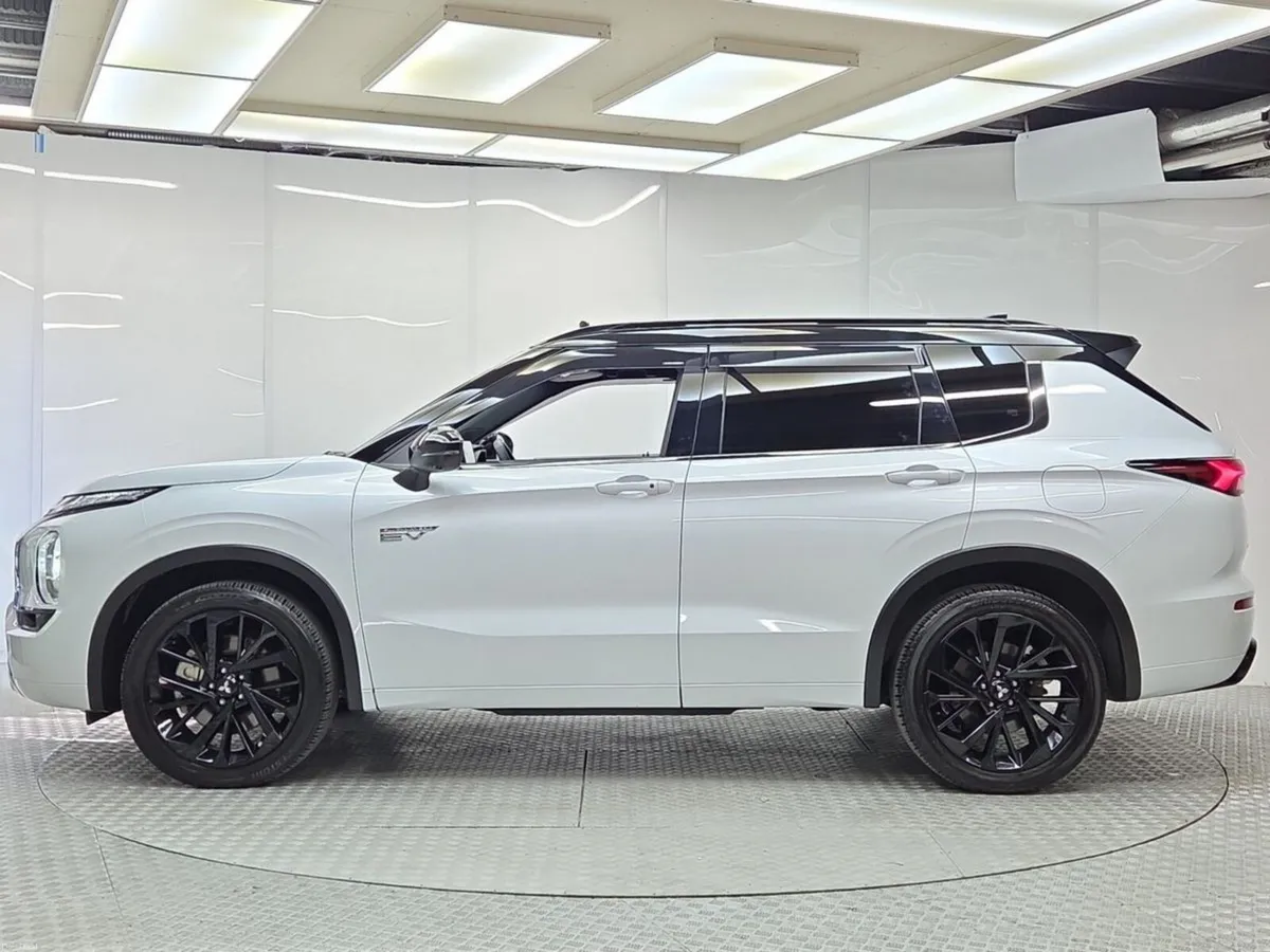 Mitsubishi Outlander 2.4 PHEV 248BHP 4WD 7 Seater - Image 5