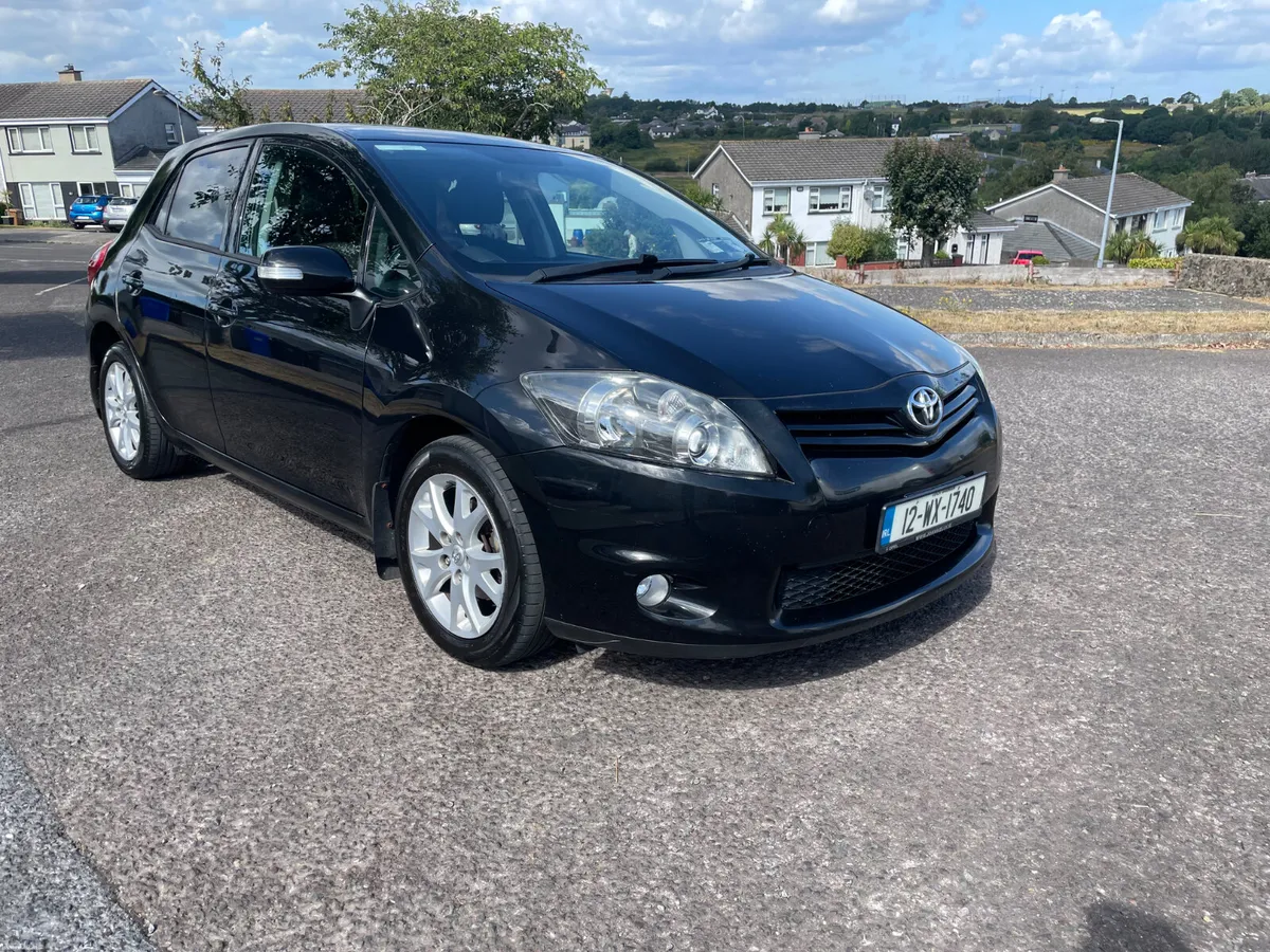 TOYOTA AURIS 1.4 D4D 2012 NCT 09/27 - Image 1