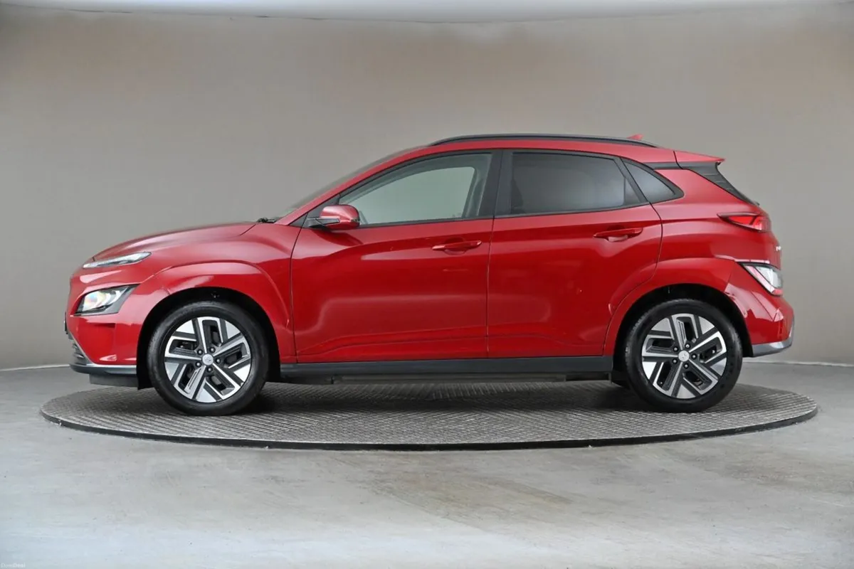 Hyundai KONA EV PREMIUM SE 64KWH - Image 5