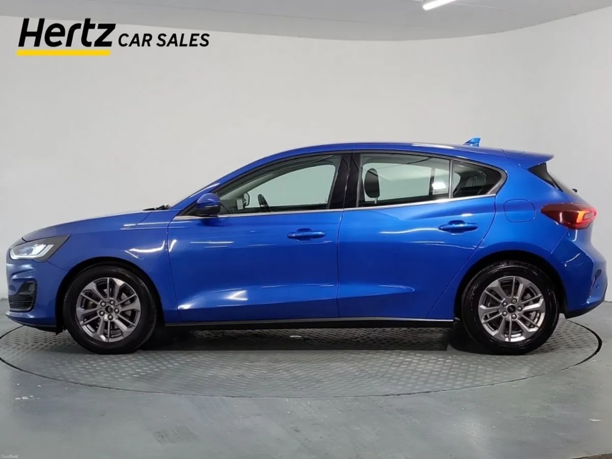 Ford Focus TITANIUM Petrol Manual - Image 2