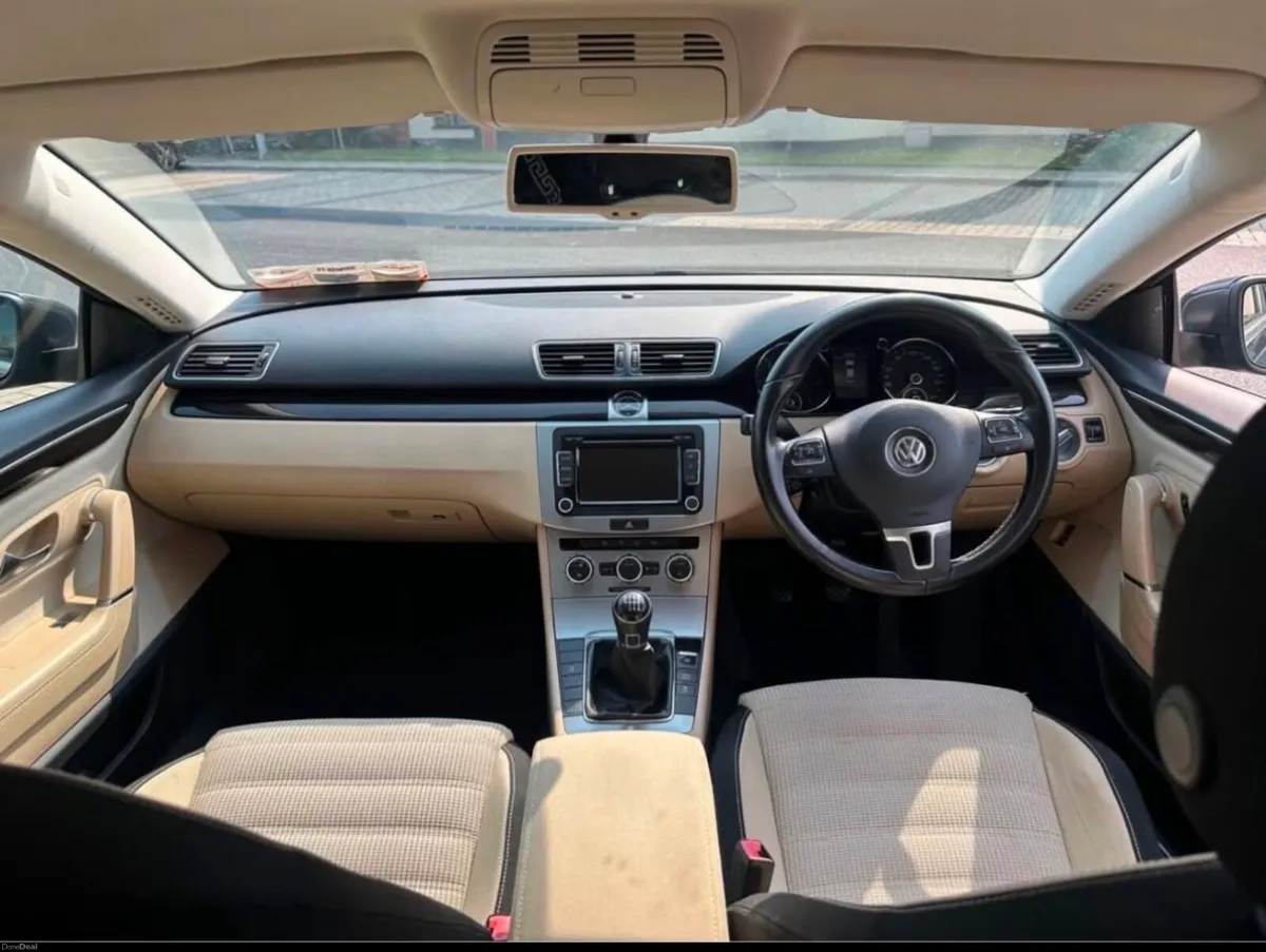 Volkswagen Passat CC - Image 4