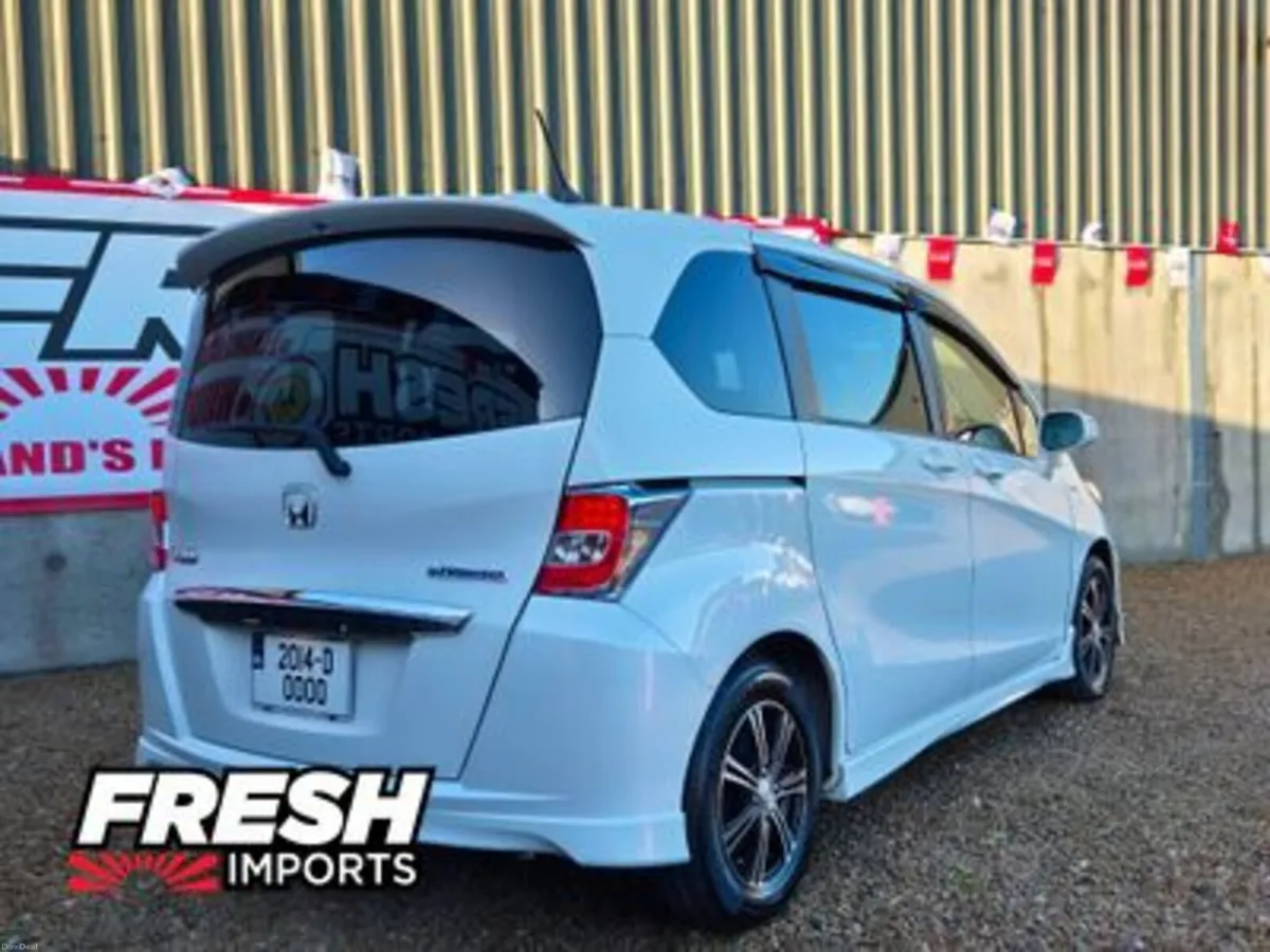 HONDA FREED HYBRID LOW KM - Image 4