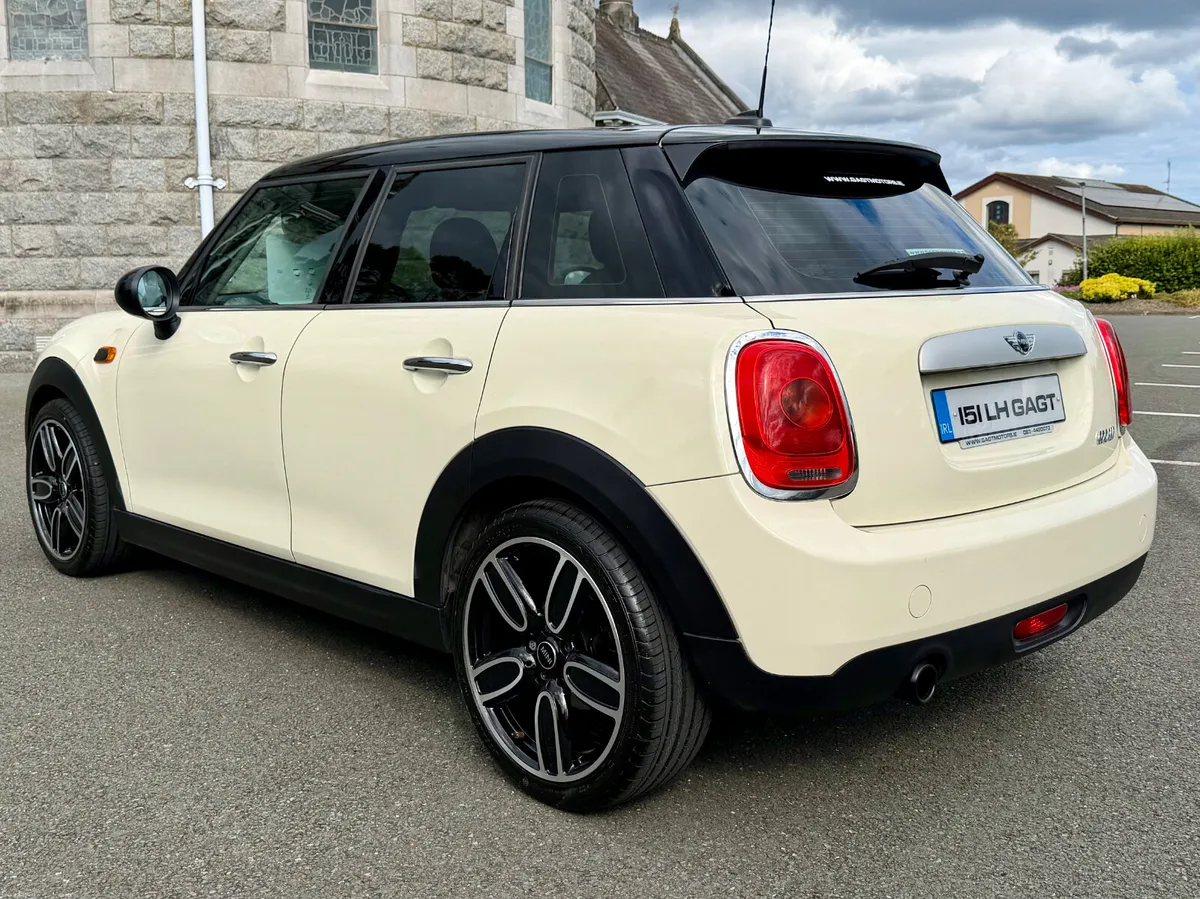 2015 Mini Cooper 1.5 PETROL 5 DOOR - Image 4