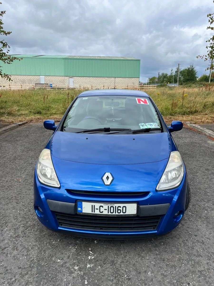 Renault Clio 2011 - Image 1