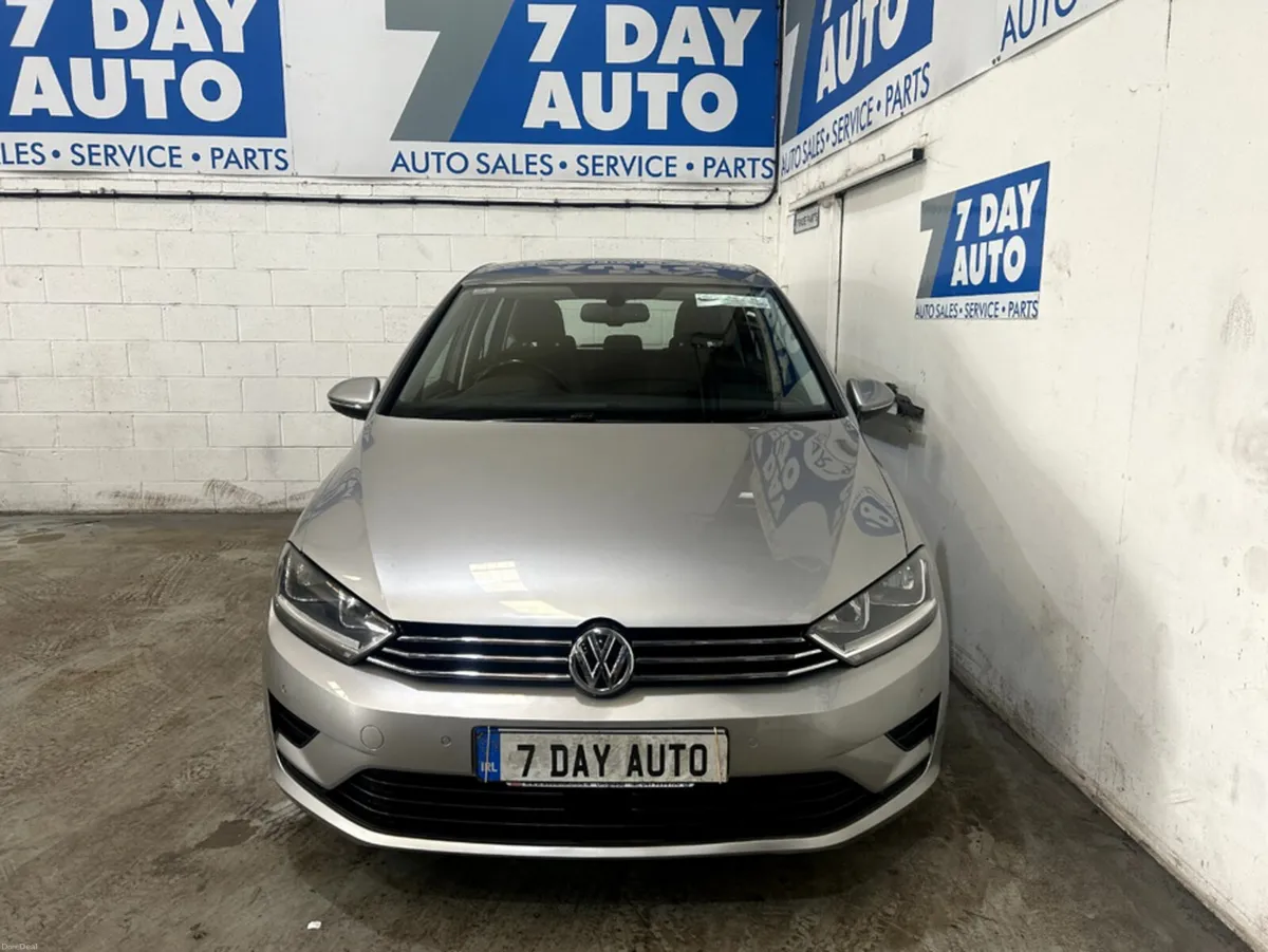 Volkswagen Golf SV CL 1.2 TSI MANUAL 6SPEED FWD 11 - Image 2