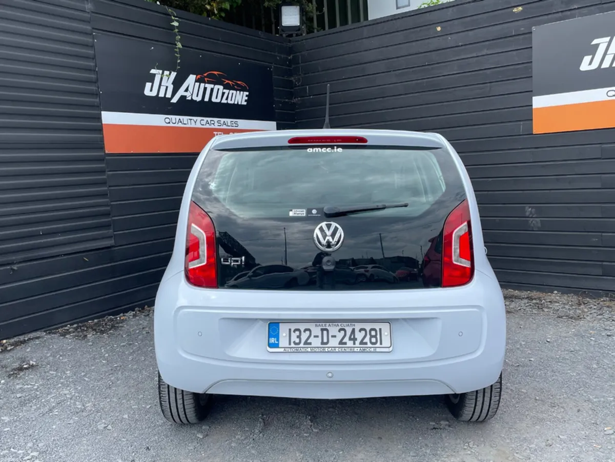 Volkswagen up! 1.0 5DR AUTO - Image 5