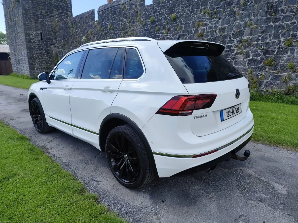Volkswagen Tiguan 2019 - Image 2