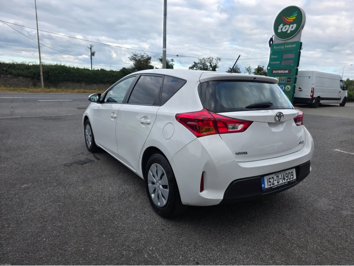 Toyota Auris 1.4 D-4D TERRA VAN 4DR - Image 3