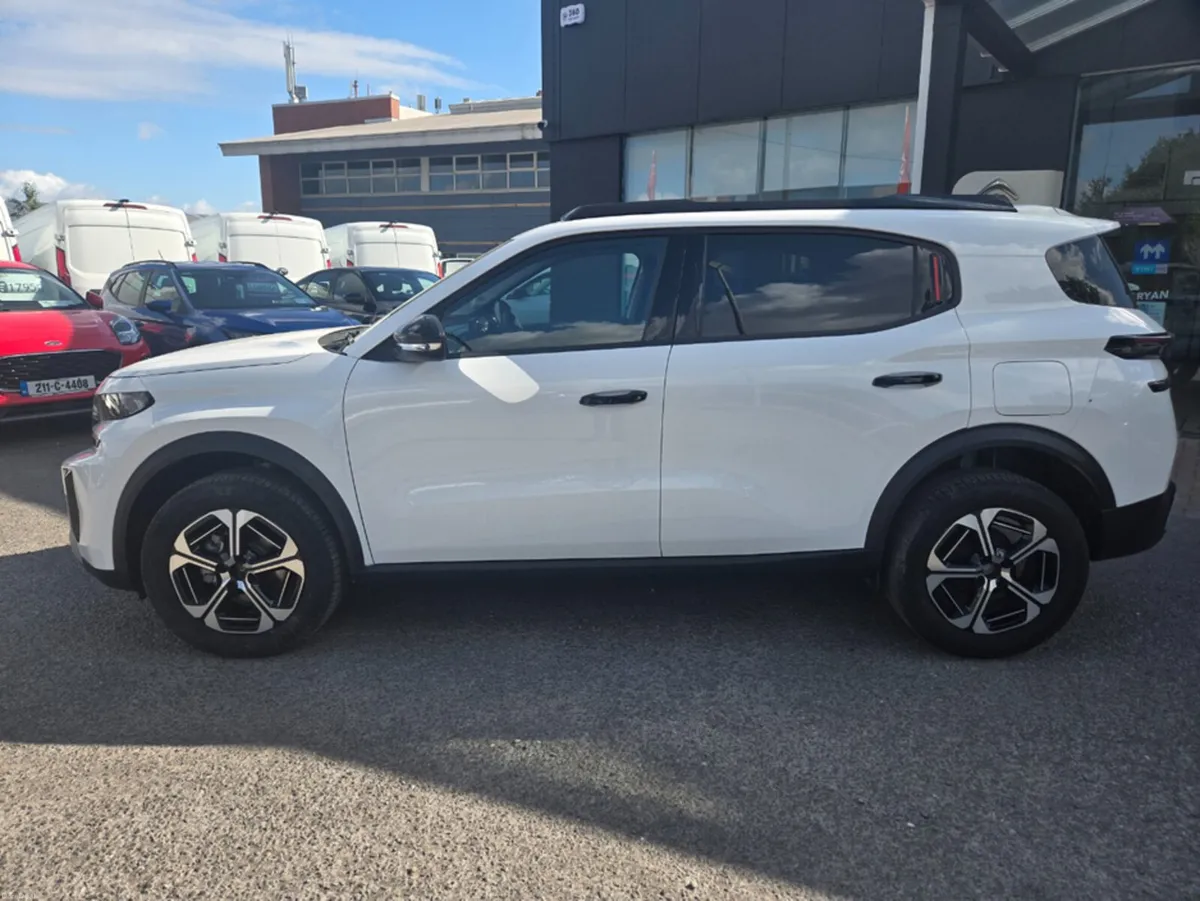 Citroen C3 Aircross PLUS Pure Tech 100 MY30 4DR - Image 2