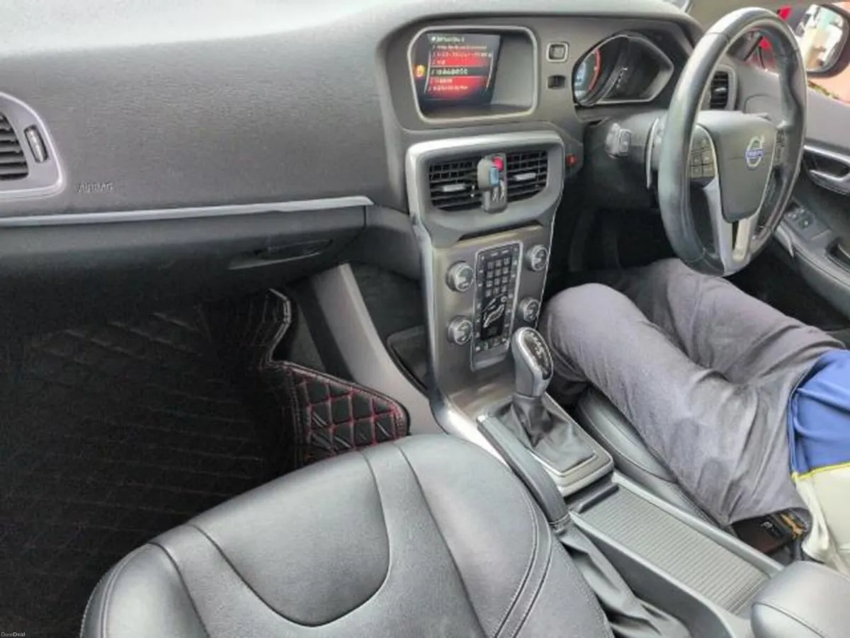 Volvo V40 COMING SOON - Image 4