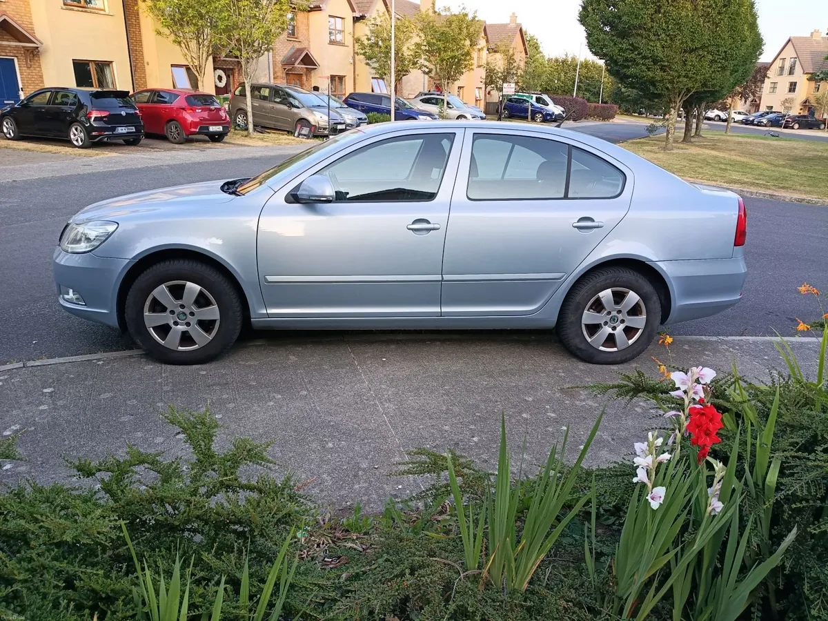 Skoda Octavia 2010 - Image 1