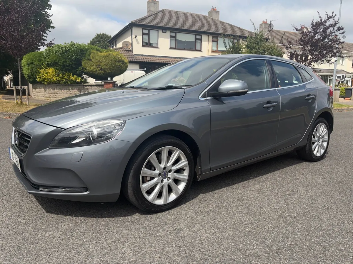 161 Volvo V40 Nct 07/27 Automatic - Image 5