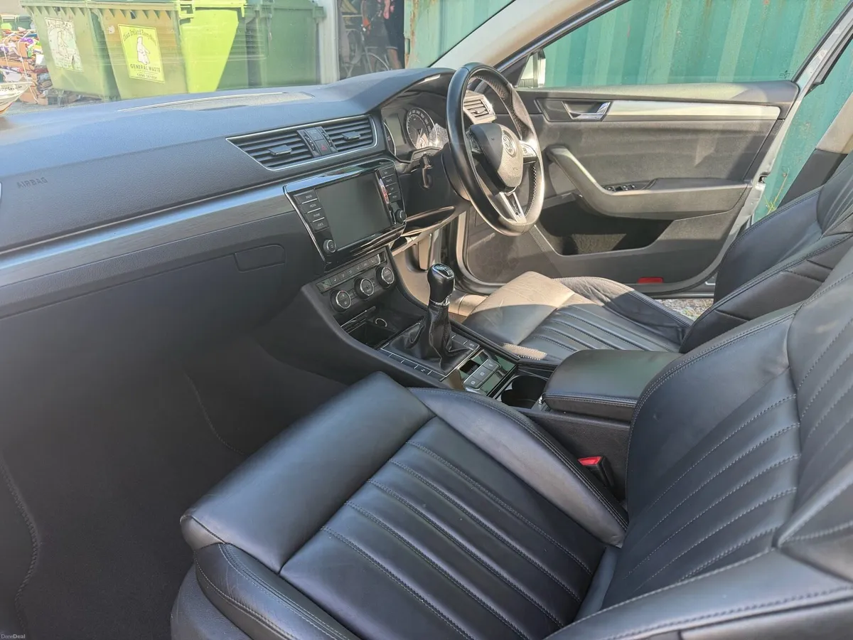 Skoda Superb - Image 5