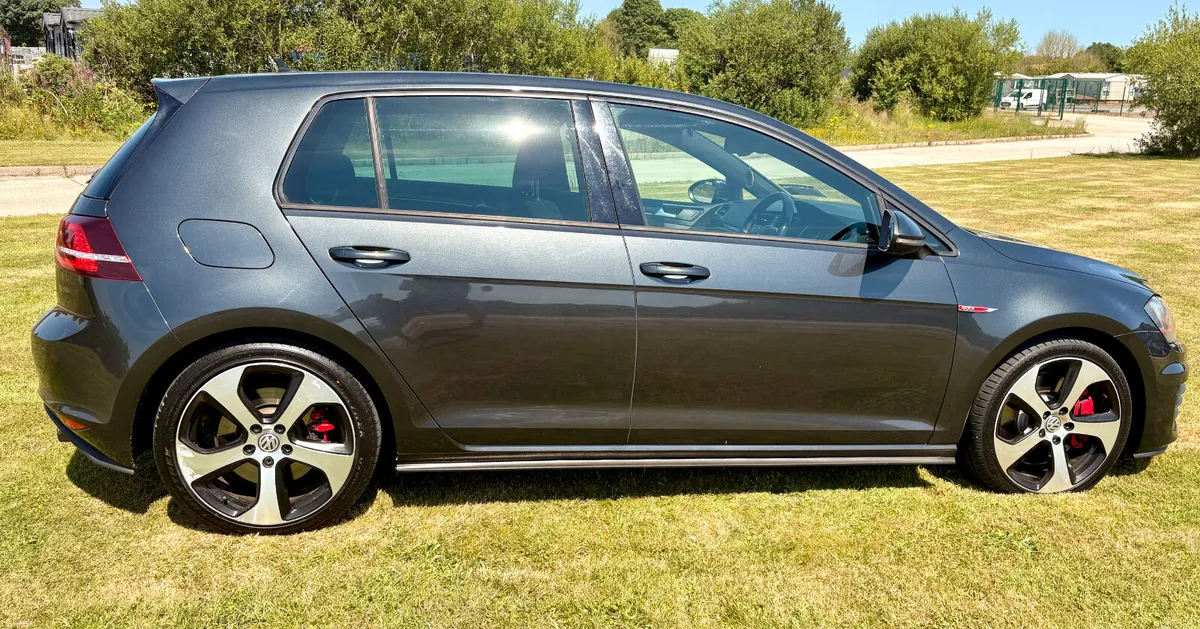 151 Volkswagen Golf 2.0 GTI - Image 6