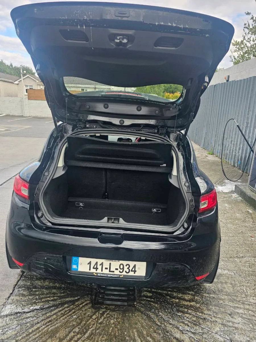 Renault Clio IV Dynamique 1.5 DCI 90 E 4DR, 2014 - Image 5